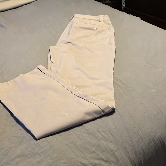 Nike Dri-Fit Golf pants - Picture 2 of 3